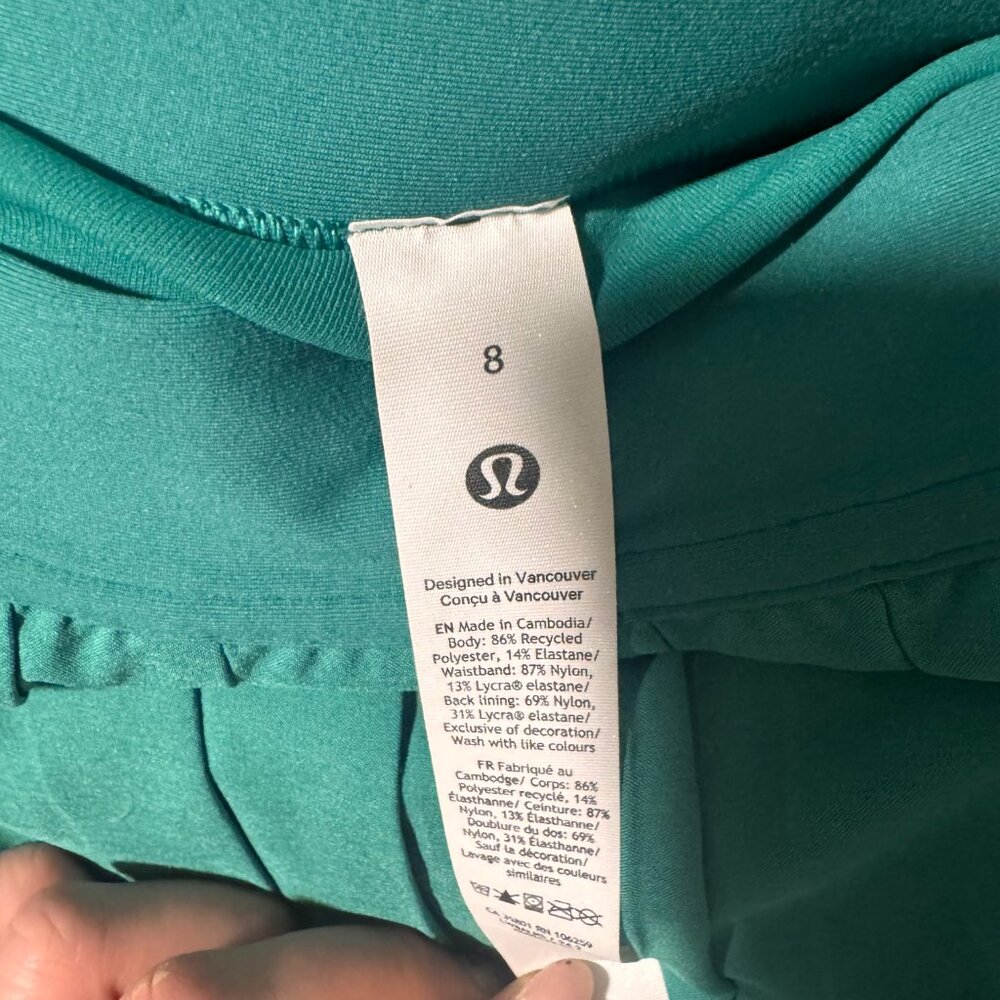Lulu lemon green tennis skirt - Picture 2 of 2